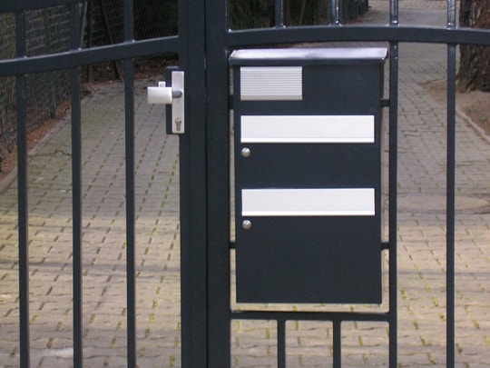 Dopppelbriefkasten mit Sprecheinheit
