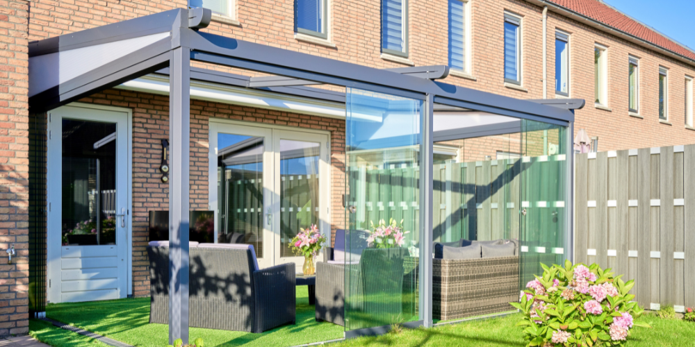 Terassenüberdachung mit Glasfront